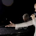 Veličanstven povratak Selin Dion na otvaranju OI u Parizu! Čuvena pevačica jedva zadržala suze pred publikom