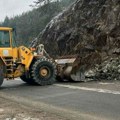 Stravična slika na putu za Bosnu, kamenčine se sručile na put! Evo zašto je svaka magistrala opasna po život