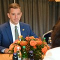 Đurić na Bledu sa Karen Pirs: Srbija posvećena dijalogu, saradnji i evropskom putu uprkos izazovima na Kosovu