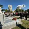 Dačić povodom Međunarodnog praznika rada položio venac na grob Dimitrija Tucovića
