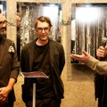 Vođenje kroz samostalnu izložbu „ALL IN“ umetnika Mladena Hrvanovića 28. maja u Galeriji Neon
