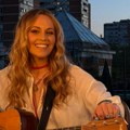 Čak i kad ljubav ode, ostaje u nama zauvek: Maya Sar objavila novi singl „Vrati mi ljubav“