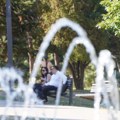 Sunčano i toplo, posle podne naoblačenje i pljuskovi