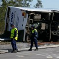 Deset putnika poginulo, a 25 povređeno u prevrtanju autobusa u Australiji