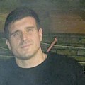 Ovo je ubijeni Milan u Zemunu: Ubica maskiran u dostavljača hrane ga upucao ispred kuće u grudi i stomak, mladić preminuo po…
