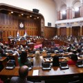 Za poslanike u Skupštini Srbije prošle godine isplaćeno oko 400 miliona dinara