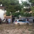 Prvi snimci sa mesta pucnjave u Grčkoj: Opsadno stanje kod Atine, šestoro mrtvih u mafijaškom okršaju (foto/video)