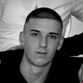 Tuga do neba: Posle udesa kod Leskovca preminuo mladi vozač Nikola (18), lekari nisu uspeli da ga spasu