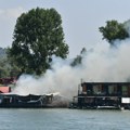 Gori splav na Adi Ciganliji: Kulja crni dim FOTO