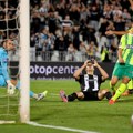 Neverica! Partizan primio najčudniji gol ikada u Humskoj (video)