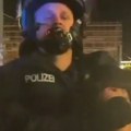 Demokratska metoda - šaka za grkljan Nemačka policija elegentno hapsi "studentsku elitu" (video)