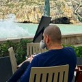 Darko Lazić pije kafu na Malti: Podelio neodoljivu sliku sa ćerkom, pred njima pogled koji oduzima dah
