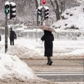 Novo upozorenje RHMZ: Ledena kiša po podne i tokom večeri, u subotu sneg