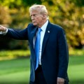 Trump krenuo za Davos nakon kvara na Air Force One