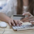 Građani Srbije sve više kupuju onlajn: Zabeleženo rekordnih 110,6 miliona internet kupovina, više od 303.000 dnevno