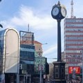 Postao je simbol „kvaliteta” vlasti: Sagovornici Danasa o „lošoj karmi” Šapićevog sata na Trgu republike