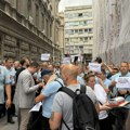 Protest radnika GSP-a ispred Skupštine grada: Šapiću dali rok od pet dana za ispunjenje četiri zahteva