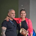 Varao ženu u "Parovima", a sada je ljubi pred svima! Evo kako izgleda supruga koju je pevač bio spreman da zameni zbog…
