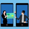 Srpski turisti i SMS prevare – od lažnih kodova do otmica rezervacija