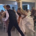 "Младенци трче, камере их прате, гости скачу..." О овој свадби бруји регион: "Венчања су постала циркус"