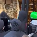 "U Parizu opsadno stanje" Poznati Srbin podelio jezive scene sa ulica Francuske - Ima mrtvih, svuda krš i lom: "Restorani su…