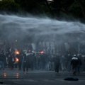 Sukobi između demonstranata i policije u Tirani