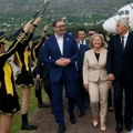 Vučić sleteo u Mostar: Unapred mogu da kažem da sam siguran da će ova linija da napravi veliki uspeh