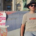 Andrej Obradović prekinuo štrajk glađu, ali nastavlja sa protestom