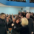 Palmina supruga skrhana u suzama, teši je Slavica Đukić Dejanović: Potresno na komemoraciji Dragana Markovića