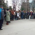 Protest maturanata Gimnazije u Vranju: Petnaestominutna tišina za15 stradalih u Novom Sadu