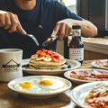 Evo koliko košta doručak u restoranima u Beogradu? Čuveno „sirotinjsko“ jelo prodaje za 500 dinara, a gibanice i prženice su…