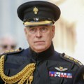 Princ Andrew: Odričem se svih titula
