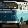 Volkswagen restaurirao oštećeni klasični kombi koji je preživeo požare u Kaliforniji