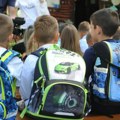 Od grada – 10.000 dinara: Jednokratna pomoć roditeljima đaka prvaka u Kraljevu