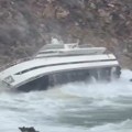 Poznati biznismen stradao na jahti: Stravična oluja na Kipru razbila brod o stene (video)