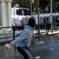 Albanska policija: Maskirane osobe napadaju institucije, svako nasilje biće kažnjeno