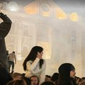 БЛОГ на руском: ОНЛАЙН. Выборы в Сербии: студенты победили, люди празднуют победу на улицах
