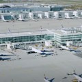 Zatvoren aerodrom U Hamburgu zbog pretnji napadom iz Irana Svi letovi su otkazani, a putnici evakuisani