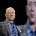 Bernar Arno više nije drugi najbogatiji čovek na svetu: Prestigao ga Džef Bezos