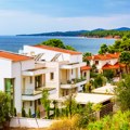 Nataša živi u Grčkoj skoro 30 godina i bavi se nekretninama: Šta treba da znate o povoljnim apartmanima na Halkidikiju o…