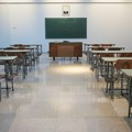Niko neće u nastavnike: Decu više nema ko da podučava, a država ne čini ništa
