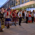 U Čačku su stranci zaigrali Moravac! EtnoFest postao simbol grada na Moravi
