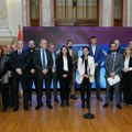 Deo poslaničkih opozicionih grupa podneo ustavnu žalbu protiv Ane Brnabić