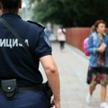 Policajcu mihajlu je mladić pokucao na prozor i tražio pomoć Kad je video šta se dešava u njegovim kolima, odmah je upalio…