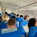 Panika u avionu zbog jedne reči: Putnice pročitala poruku muškarca ispred sebe, kapetan odmah prekinuo let!