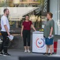 Zborovi građana grada Zrenjanina prvi put u centru razgovaraju sa sugrađanima [FOTO] Zborovi građana grada Zrenjanina