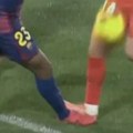 (VIDEO) Barsa oštećena? Flik: Očigledan faul na Kundeom