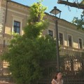 "Đaci u školu, a ćaci u park": Dva veka istorije školstva na jednom mestu - ima li rešenja za probleme u Jovinoj