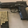 Granična policija zaplenila oružje na prelazu Špiljani i privela dvojicu državljana Crne Gore