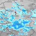 (Radarski snimak) Spremite se za pljuskove! Tačno u ovo vreme danas kreću kiše, u petak nepogode, ali nam se vraća i 31 u…